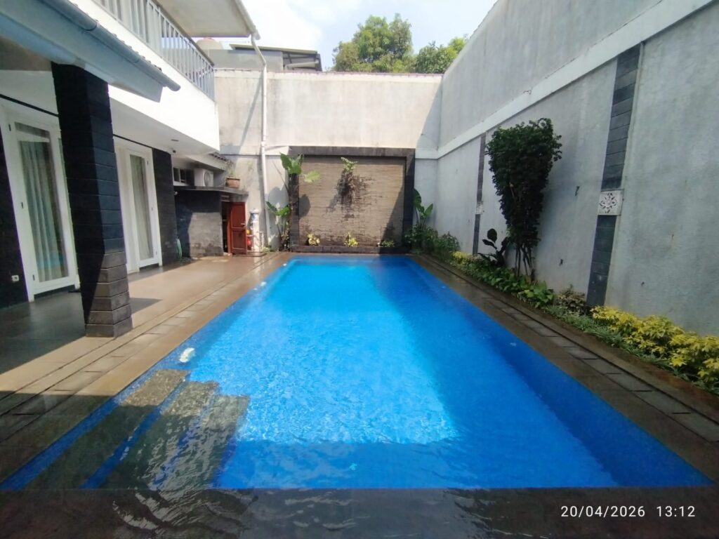 kontraktor kolam renang profesional